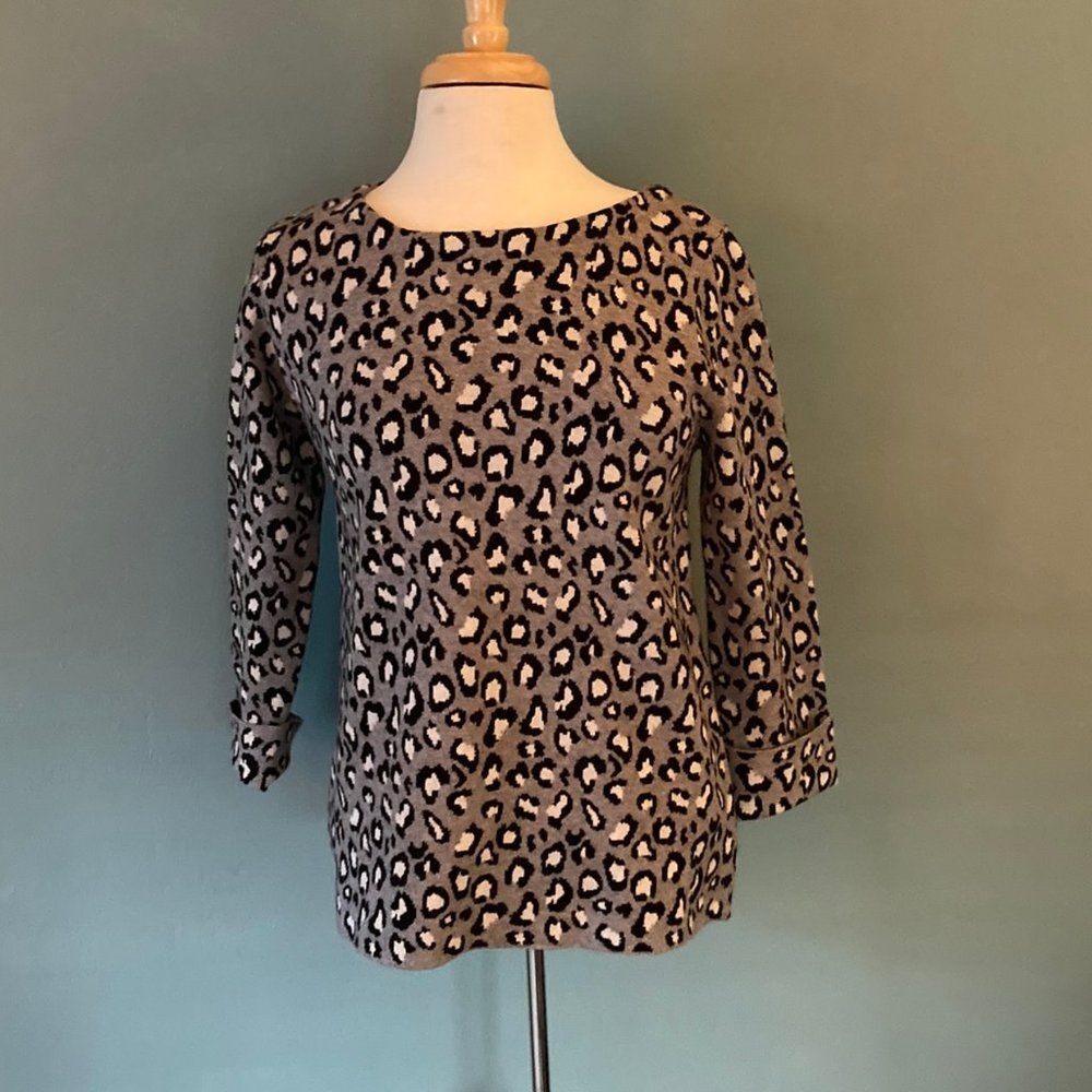Tahari animal print sweater black white gray size medium